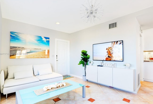 Building Photo - 1910 N Surf Rd