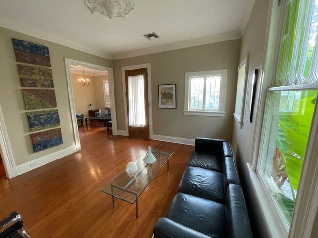 Building Photo - 6021 Coliseum St