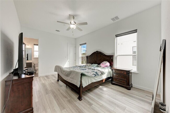 Building Photo - 2420 Novara Trl