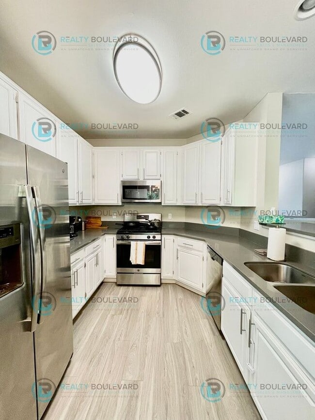 Building Photo - Two-Story Charm in a Resort-Inspired Commu...