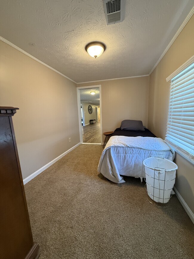 Building Photo - 11324 Rineyville Rd