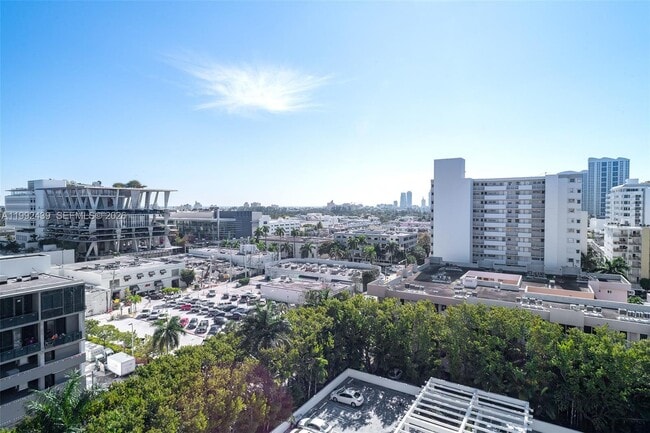 Building Photo - 1688 West Ave