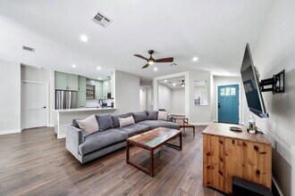 Building Photo - 8809 Corran Ferry Dr