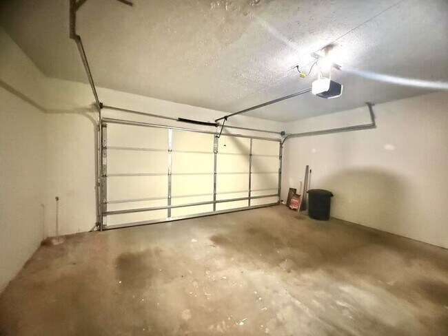 Building Photo - 2847 Ashbury Heights Rd