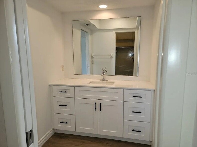 Building Photo - 5831 Monroe Rd