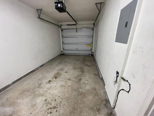 Building Photo - 495 Keystone Rd