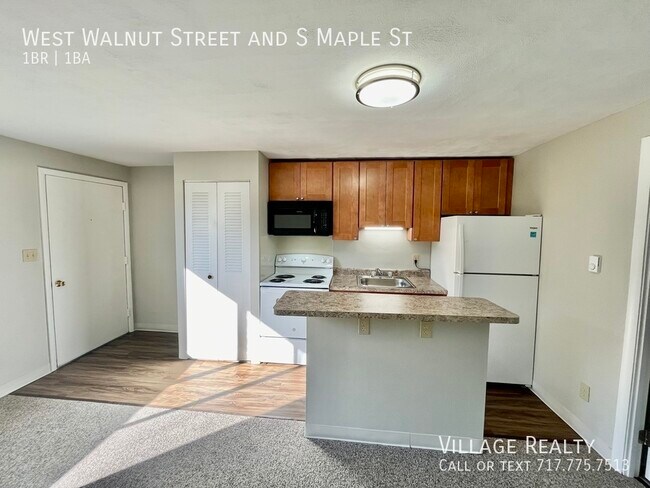 Building Photo - 86 W Walnut St