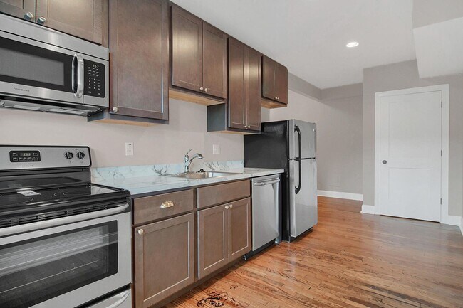 Building Photo - 3723-3725 S. Kingshighway