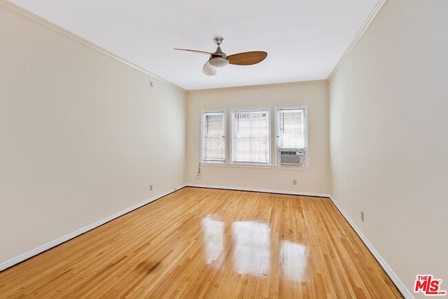 Building Photo - 133 Sweetzer Ave