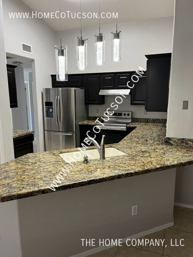 Building Photo - 9640 E Mt Baldy Way