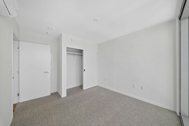 Building Photo - 1500 Rycroft St