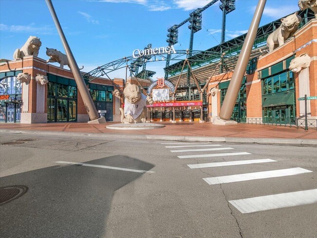 Building Photo - 3105 Brush St