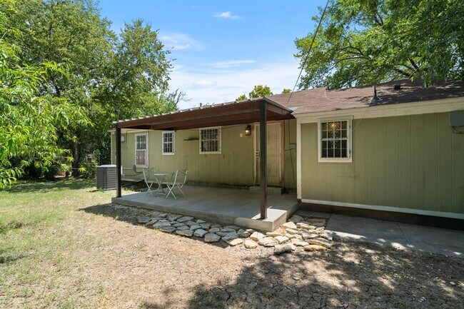 Building Photo - 507 Duncan Ave