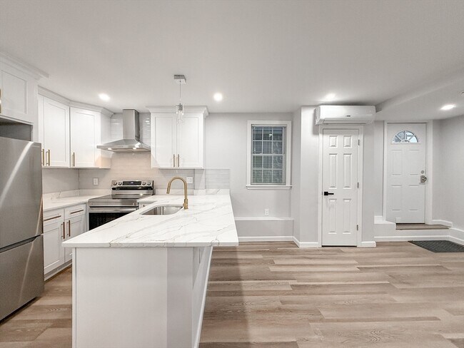 Building Photo - 29 Avon St