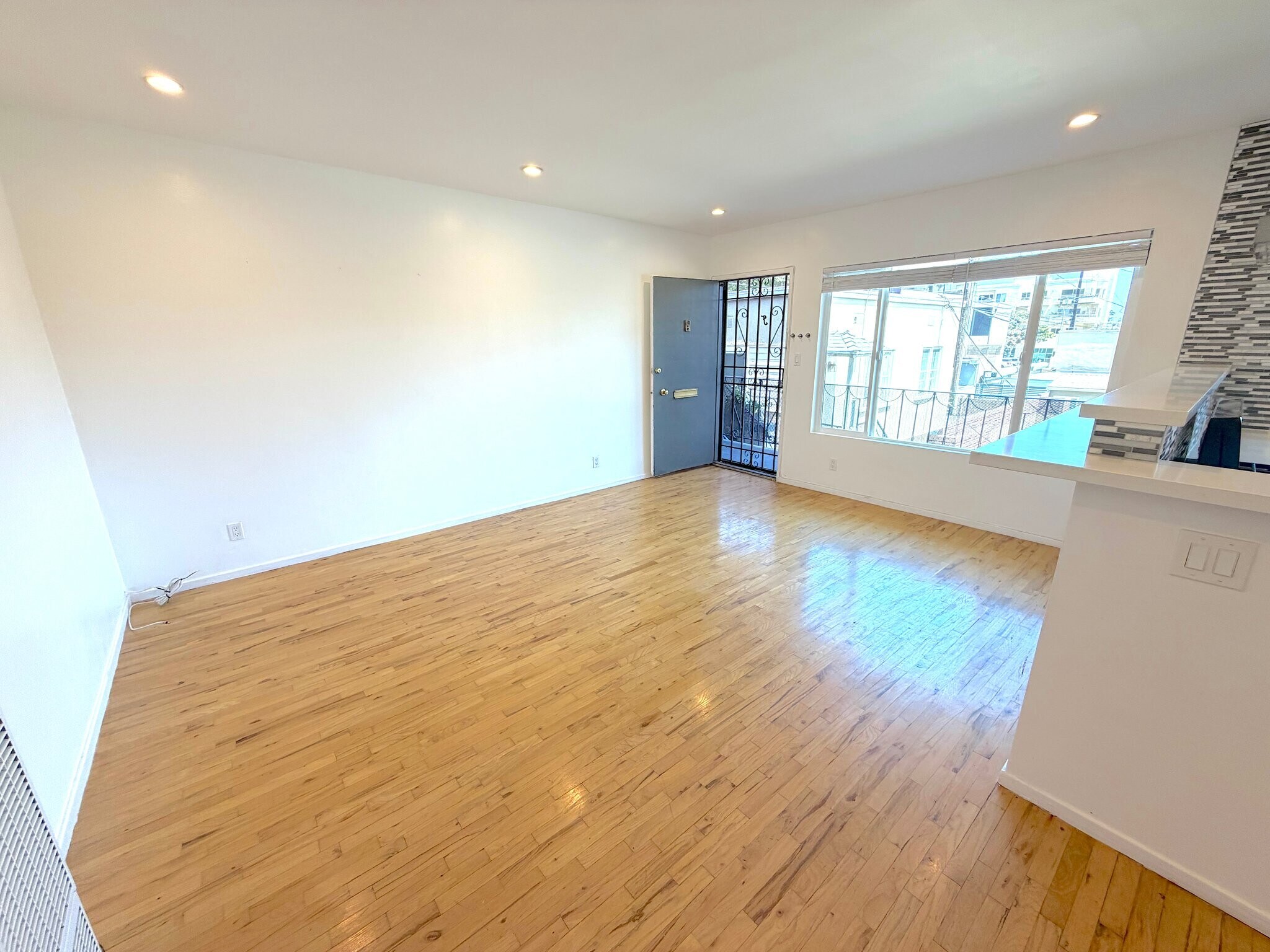 Building Photo - 1433 9th St