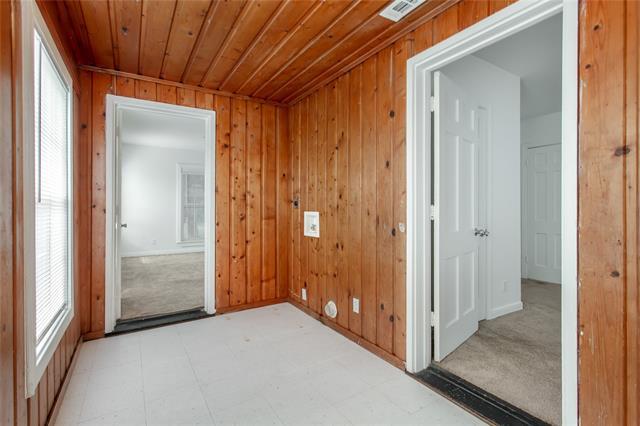 Building Photo - 7414 Robin Rd