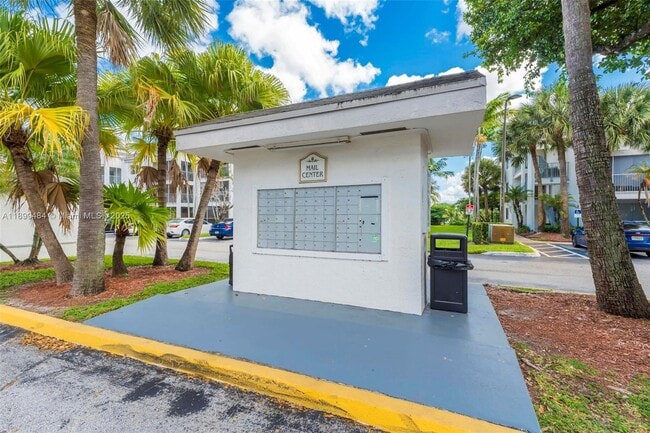 Building Photo - 5780 Rock Island Rd