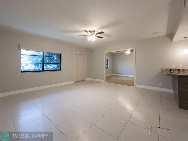 Building Photo - 64 Isle of Venice Dr