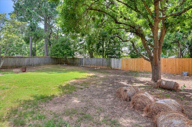 Building Photo - 1094 Maple Ridge Ct