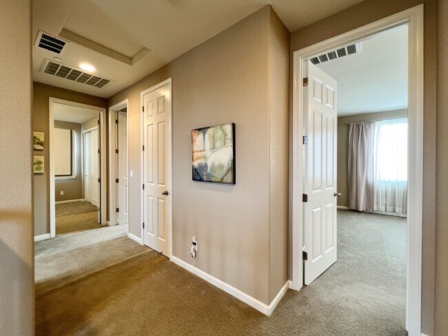 Building Photo - Modern Four-Bedroom Napa Home