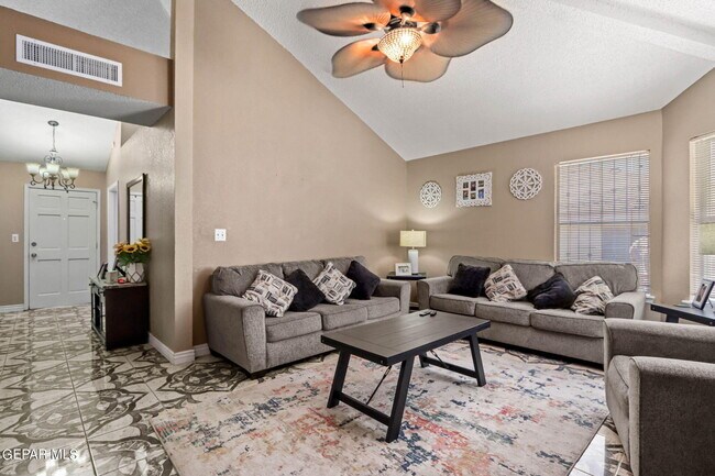 Building Photo - 757 Hempstead Dr