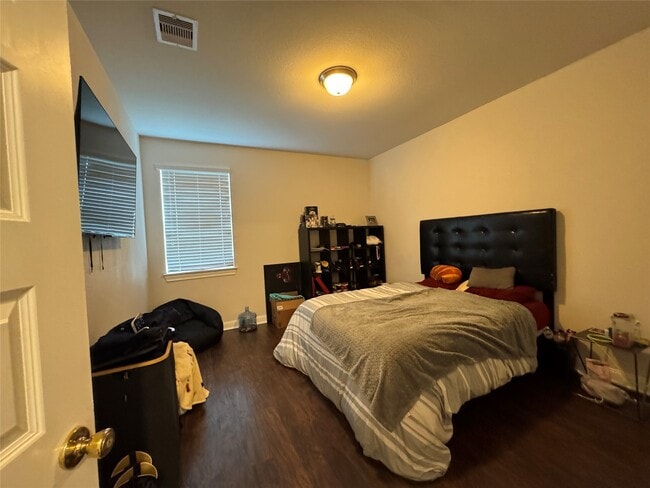 Building Photo - 12623 Hartford Bluff Ct