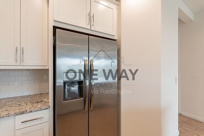 Building Photo - 4643 S Element