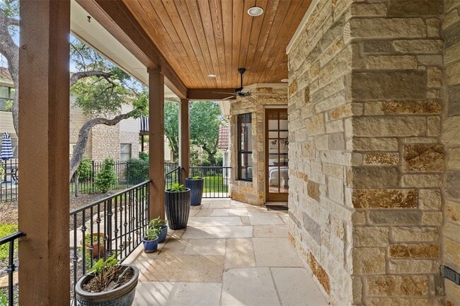 Building Photo - 41 Tiburon Dr