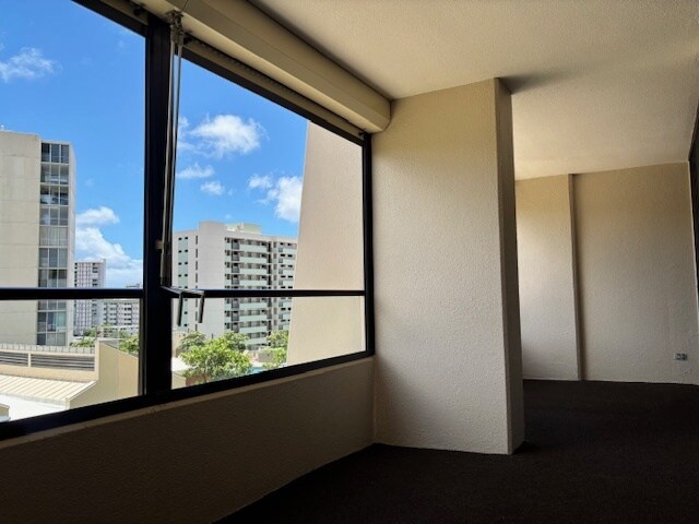 Building Photo - 1717 Mott-Smith Dr