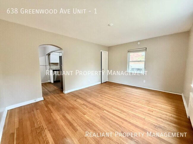 Building Photo - 638 Greenwood Ave