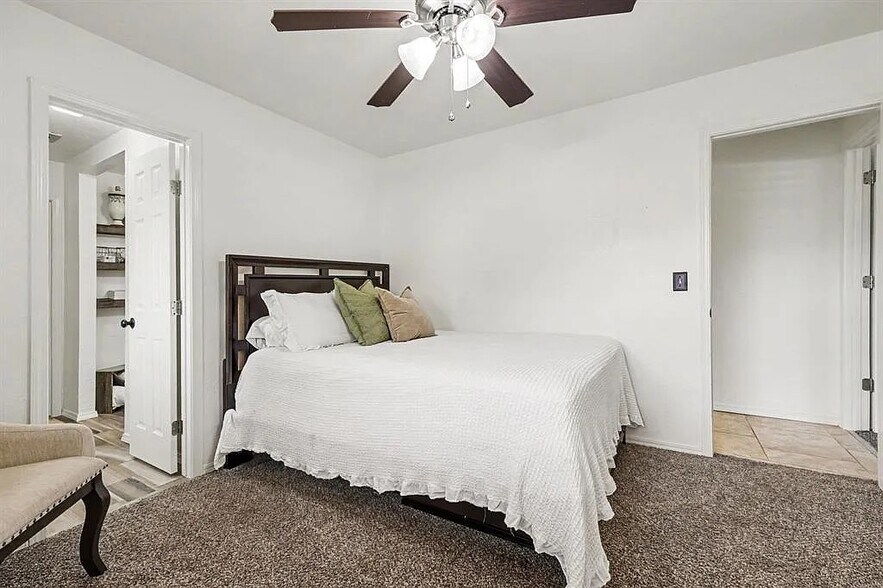 Building Photo - 1316 Mockingbird Ln