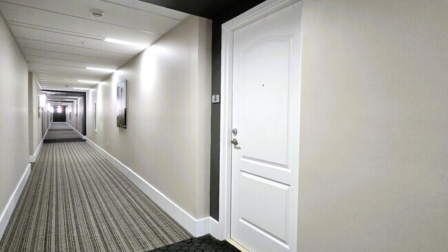 Building Photo - 410 Evernia St