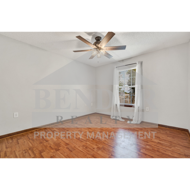 Building Photo - REDUCED!!! BEAUTIFUL HOME