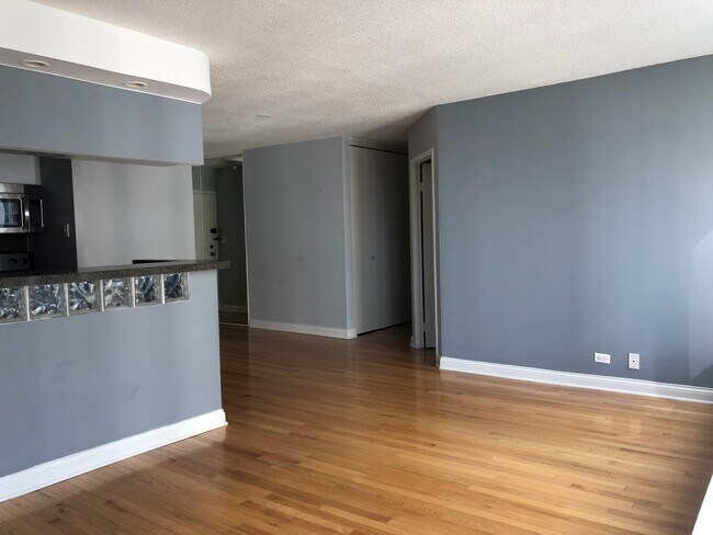 Building Photo - 1313 N Ritchie Ct