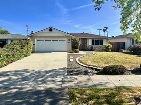 Building Photo - 6610 Canterbury Ct