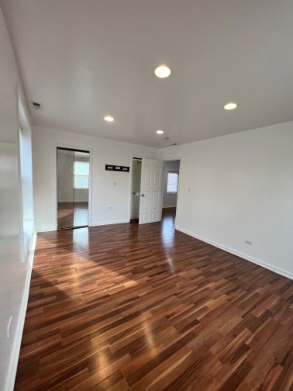 Building Photo - 8513 S Sangamon St