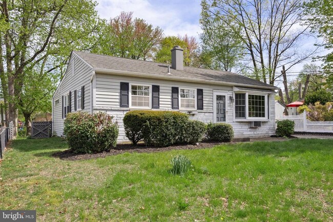 Building Photo - 1507 Clearbrook Ave