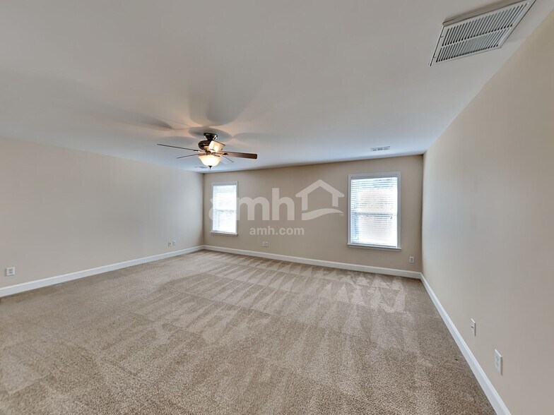 Building Photo - 313 Forest Bend Dr