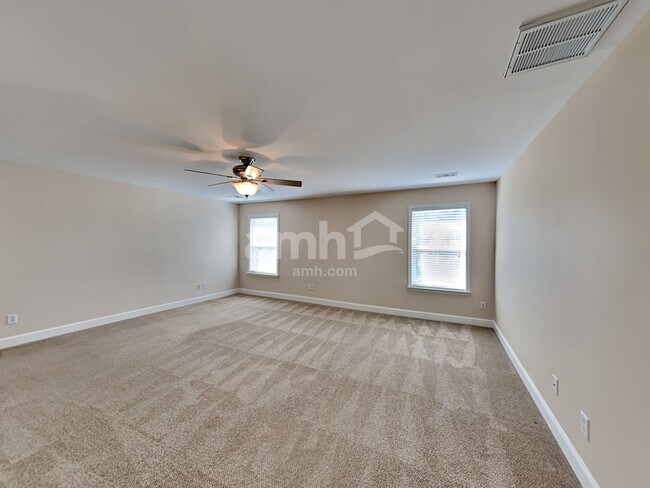 Building Photo - 313 Forest Bend Dr