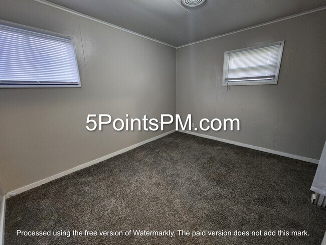 Building Photo - 1032 Andrew St