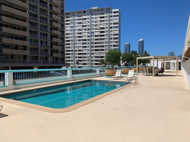 Building Photo - Kapiolani Terrace #706- Super convenient location!!! with ASSIGNED PARKING STALL!!