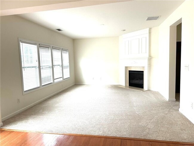 Building Photo - 5876 Rue Villa Ln