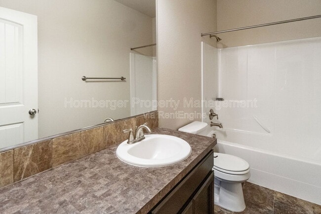 Building Photo - 8915 W Red St