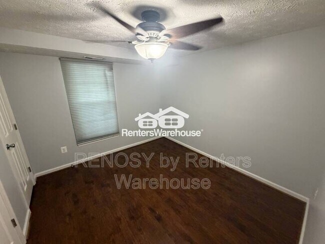 Building Photo - 907 Woodbridge Ct