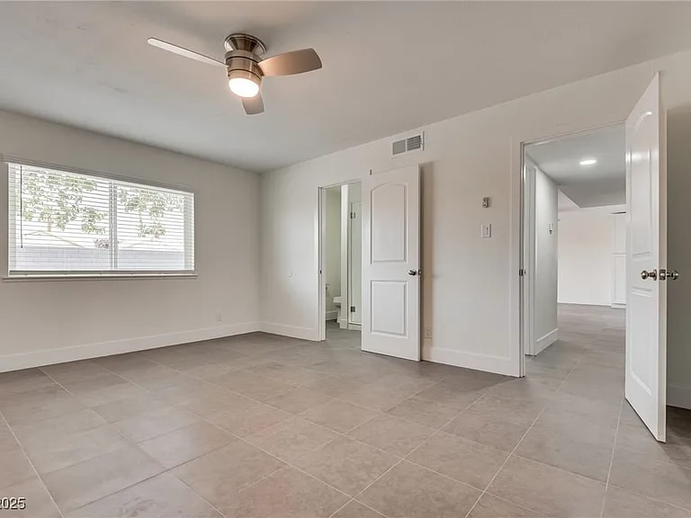 Building Photo - 5423 Saltaire St