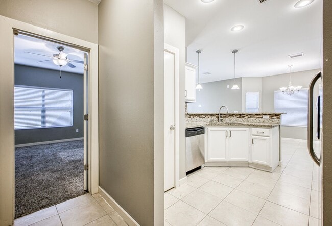 Building Photo - Eastside Beautiful 3 bed/2 baths for RENT