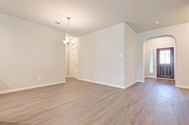 Building Photo - 983 Golden Willow Ln