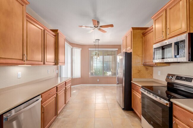 Building Photo - Gorgeous Property in 55+ Community