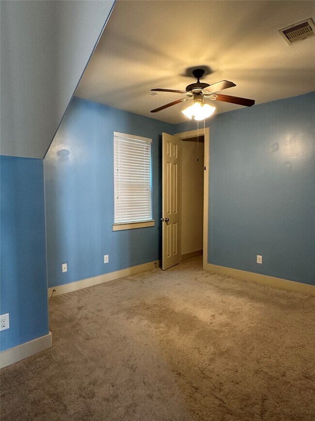 Building Photo - 1241 Nelson Falls Ln