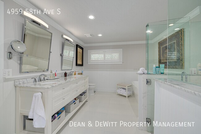 Building Photo - 4959 58th Ave S